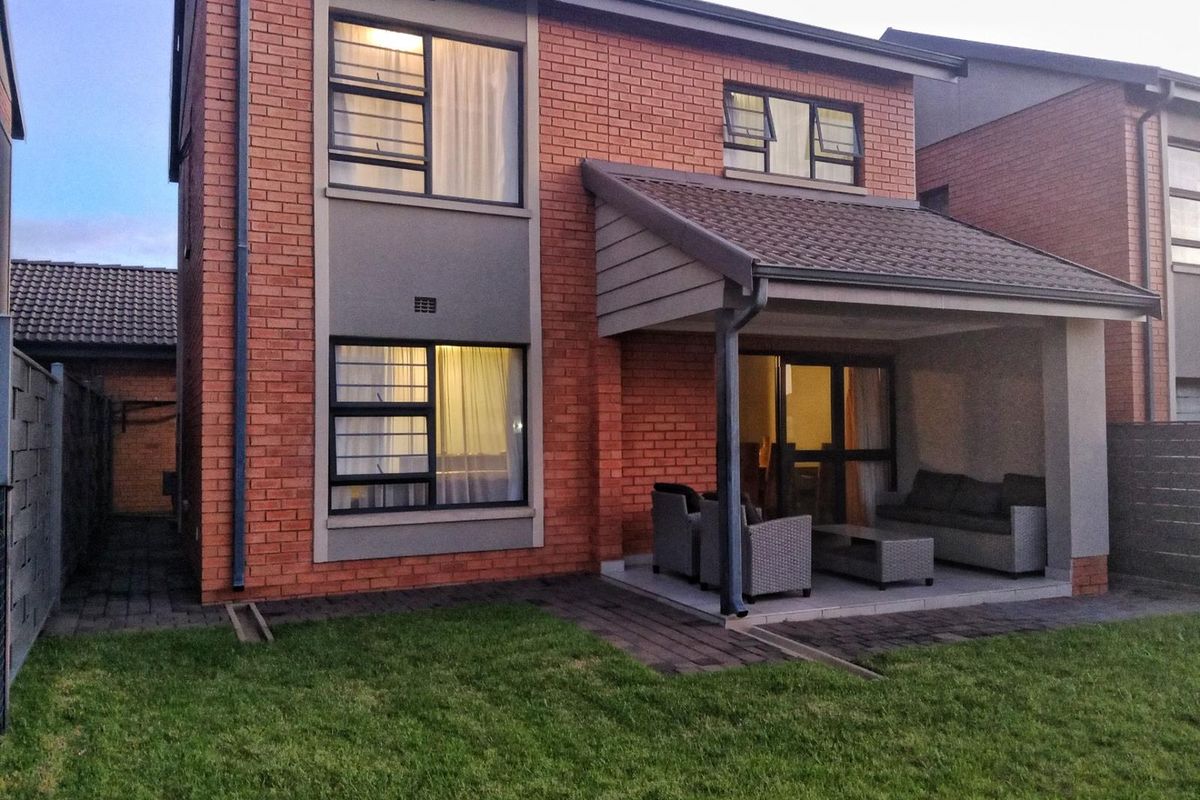 Rent-to-Buy Luxury House in Zambezi Lifestyle Estate, Montana - Pretoria - Photo 3