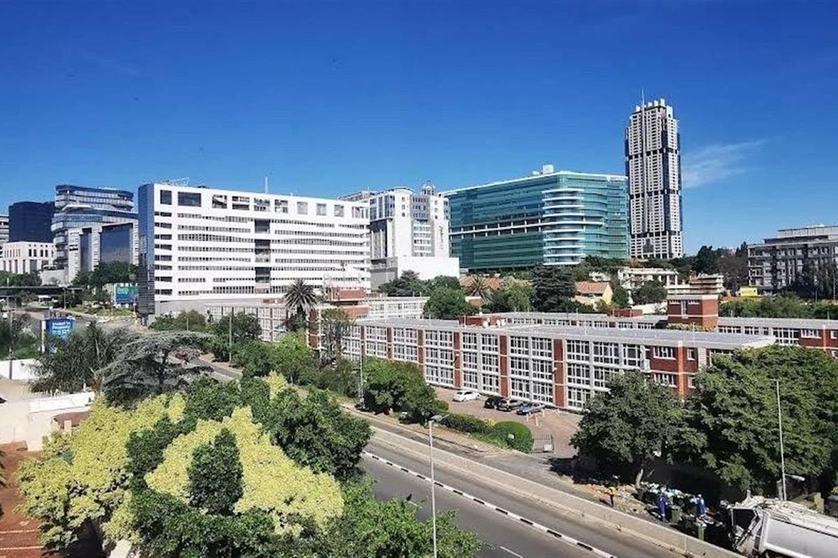 Apartment For Sale in Sandown, Sandton - Photo 2