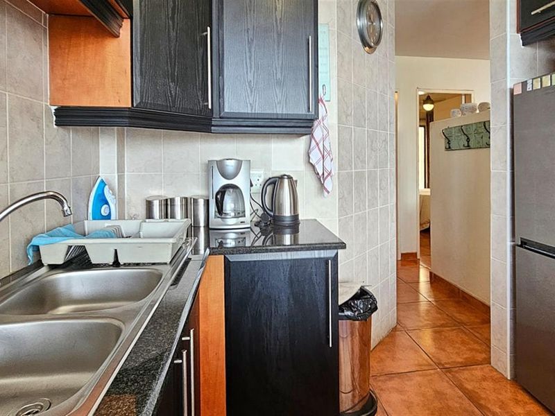 Wheelchair and pet friendly 2 Bedroom Apartment - Photo 4