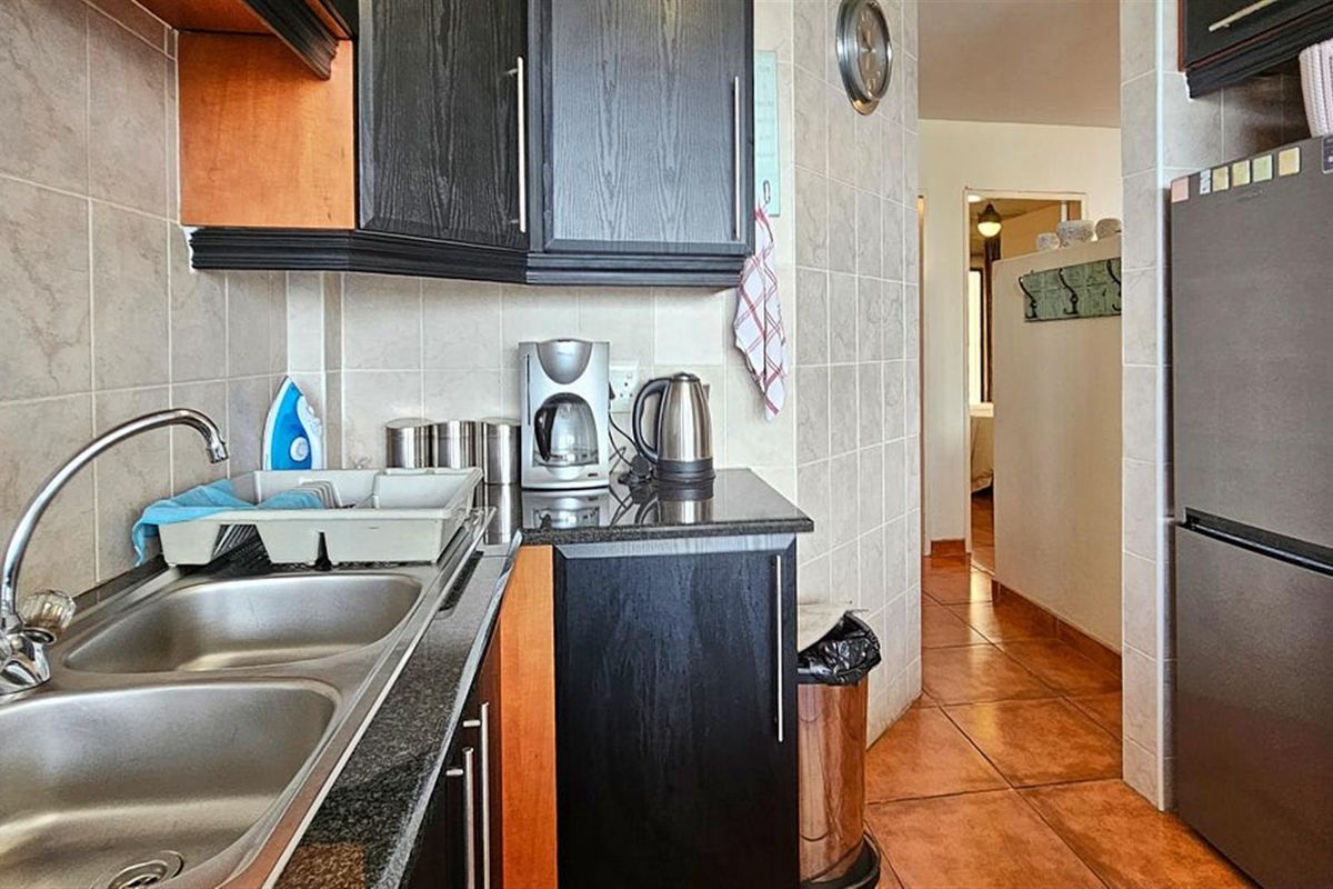 Wheelchair and pet friendly 2 Bedroom Apartment - Photo 4