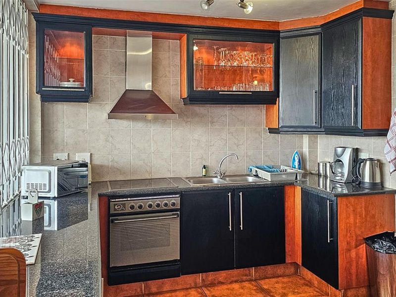 Wheelchair and pet friendly 2 Bedroom Apartment - Photo 10