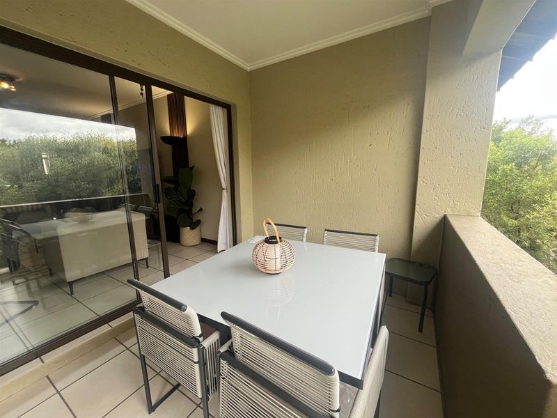 Modern 2-Bedroom Apartment in a Tranquil Nature Estate - Photo 10