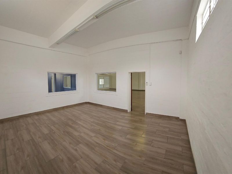 Office Space to Rent in Secure Industrial Park in Daljosafat, Paarl - Photo 9