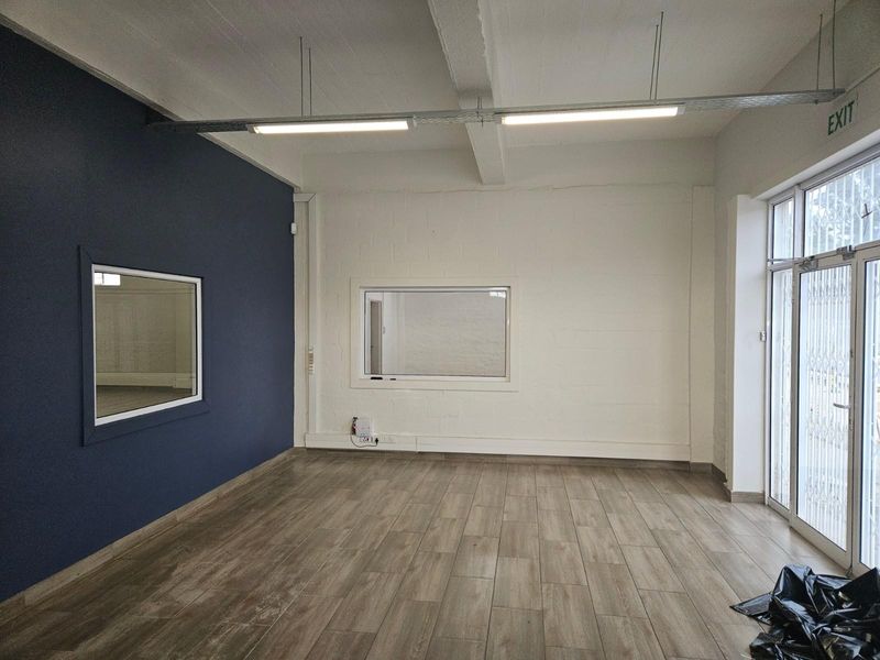 Office Space to Rent in Secure Industrial Park in Daljosafat, Paarl - Photo 3