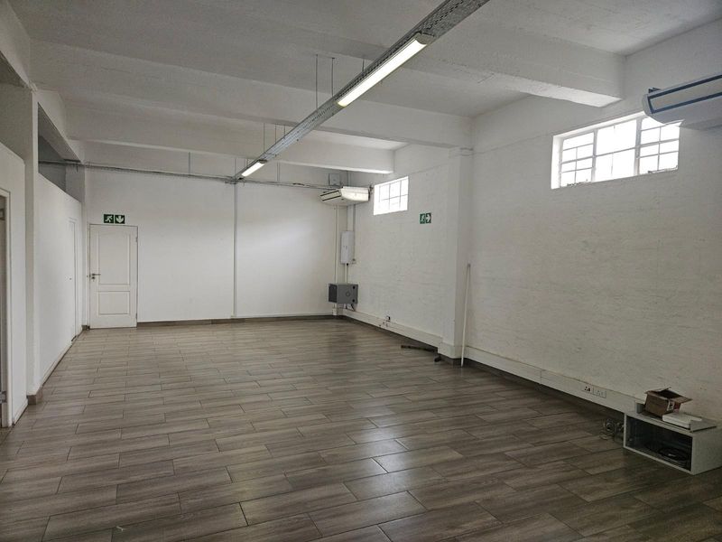 Office Space to Rent in Secure Industrial Park in Daljosafat, Paarl - Photo 10