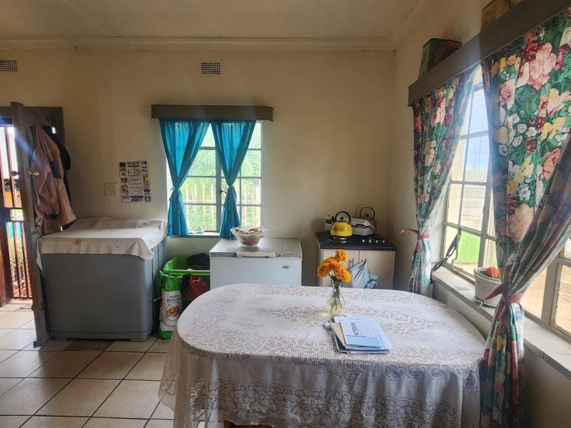 Exceptional Bargain - Spacious 3-Bedroom Family Home for Sale in Welgedacht, Springs - Photo 8