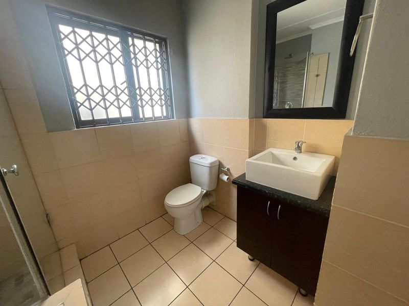 Apartment For Sale in Carlswald, Midrand - Photo 9