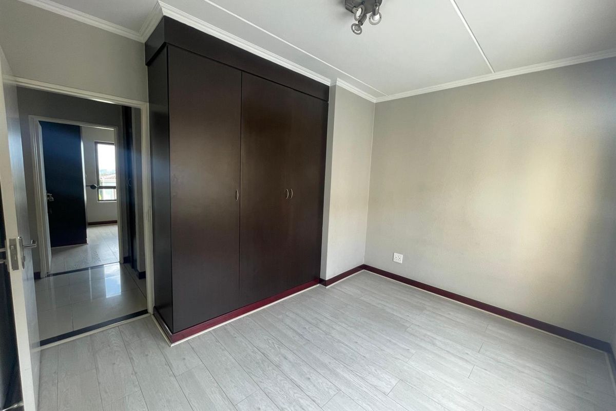 Apartment For Sale in Carlswald, Midrand - Photo 5