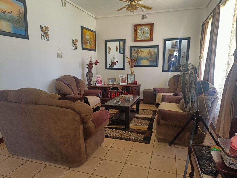 Your dream family retreat awaits! For Sale in Dalview, Brakpan - Photo 4