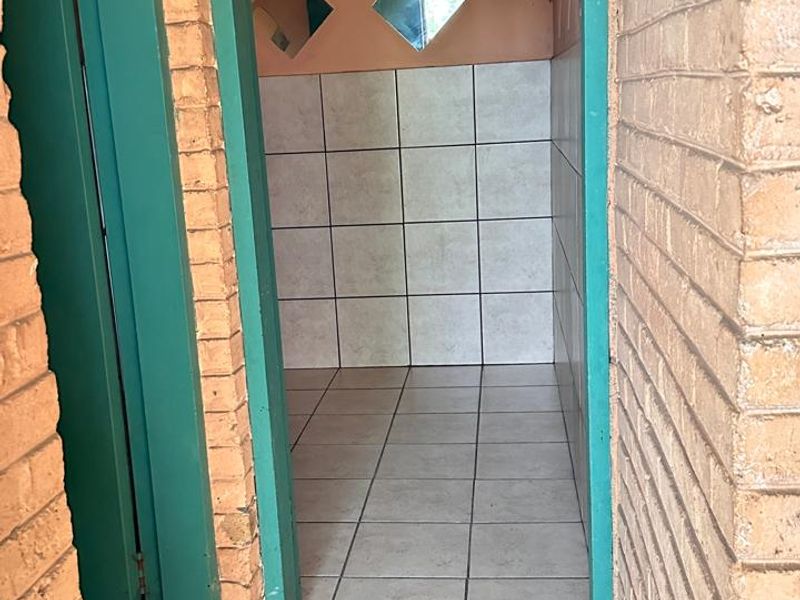 Inviting 3-Bedroom Home  For Sale in Dalview with Splash Pool- Ready for its new family memories - Photo 5