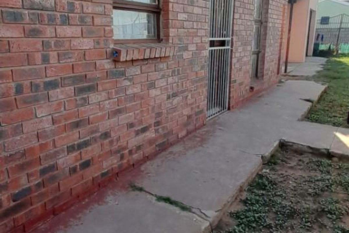 House For Sale in Motherwell, Port Elizabeth - Photo 5