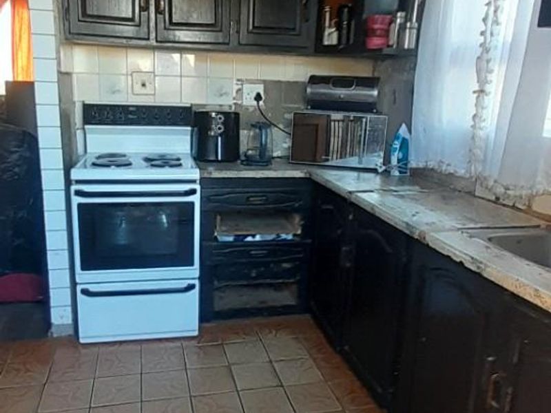 House For Sale in Motherwell, Port Elizabeth - Photo 4