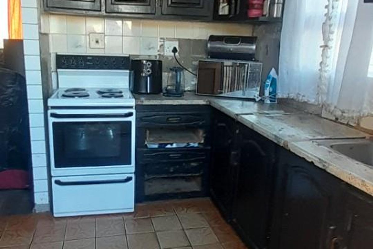 House For Sale in Motherwell, Port Elizabeth - Photo 4