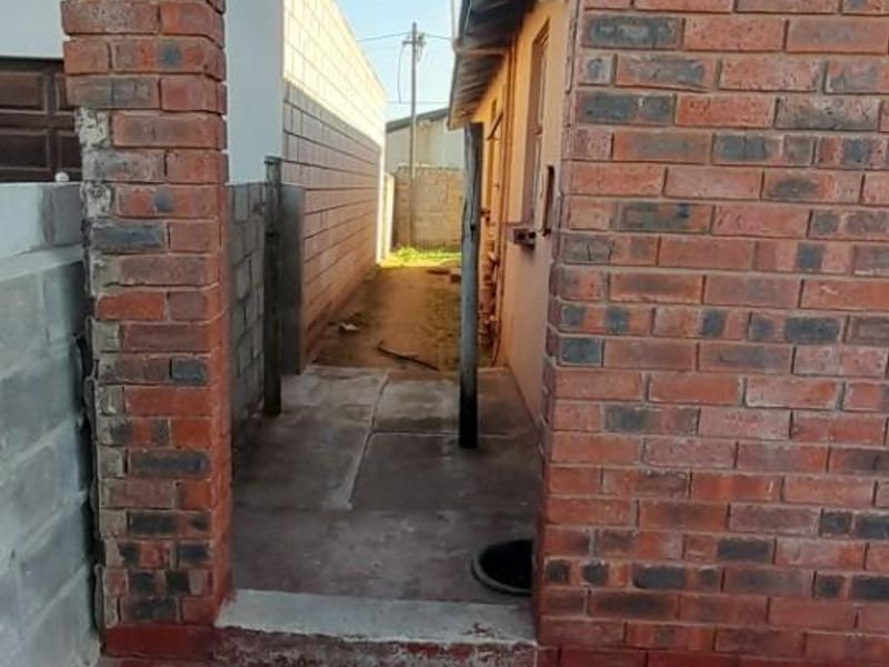 House For Sale in Motherwell, Port Elizabeth - Photo 6