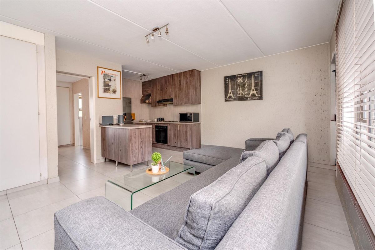 Secure First-Floor 1-Bedroom Townhouse in Bruma - Photo 2