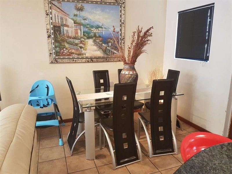 3Bedroom Holiday Apartment near Montecasino - Photo 10