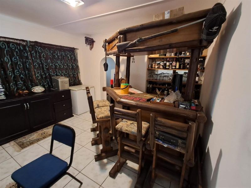 5 Bedroom House, Uvongo, Kwazulu-Natal - Photo 7