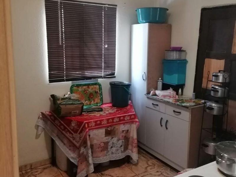 Income Generating Property  for sale in Tembisa Central - Photo 5