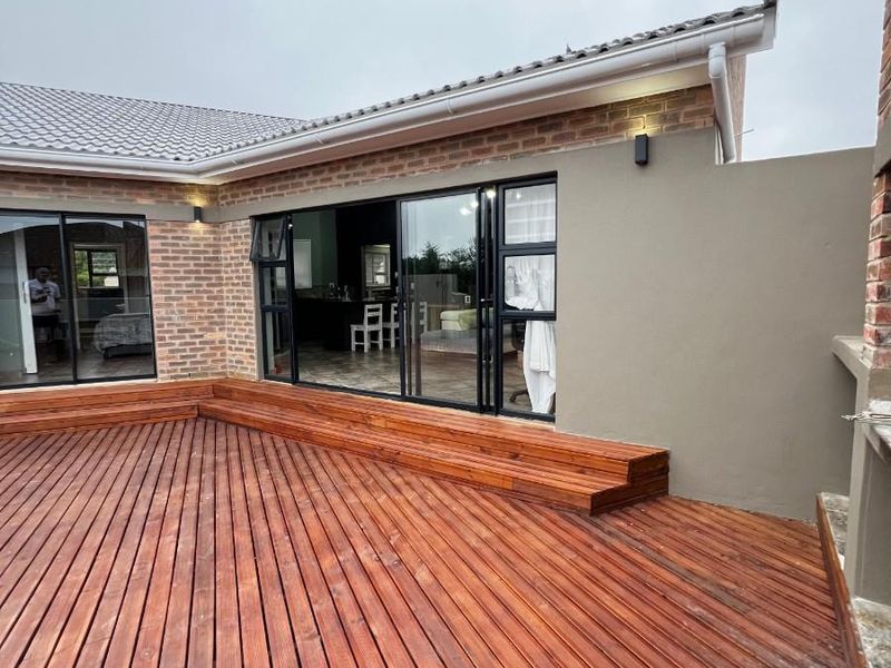 House For Sale in Wavecrest, Jeffreys Bay - Photo 7