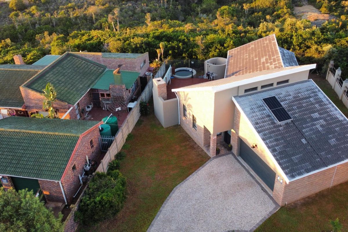 House For Sale in Wavecrest, Jeffreys Bay - Photo 4