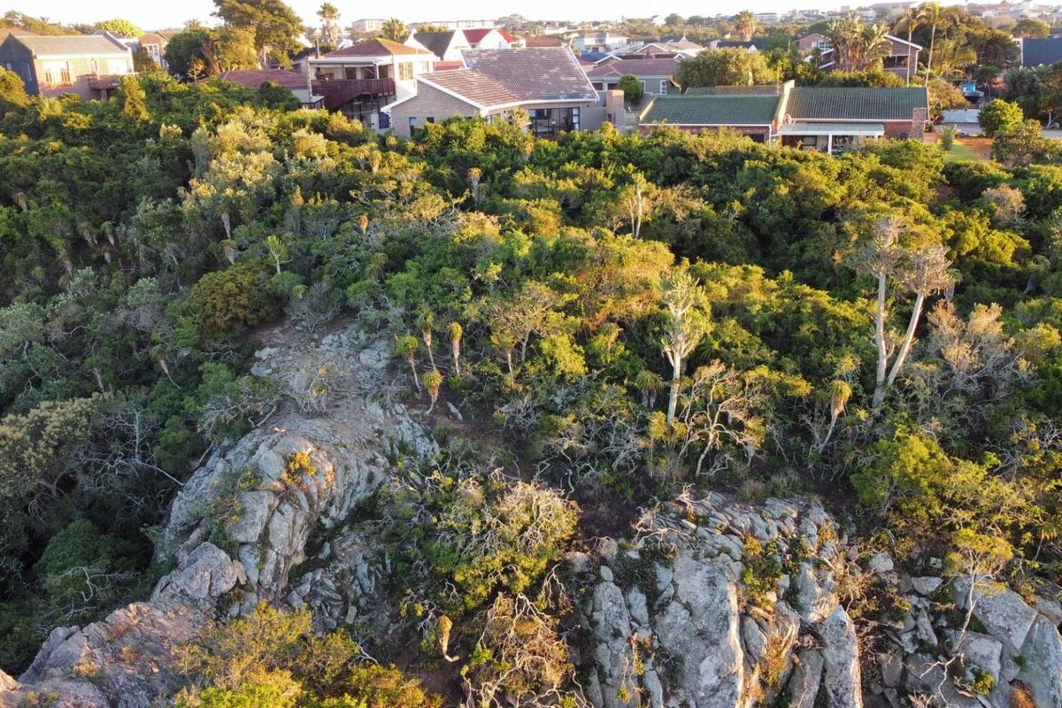 House For Sale in Wavecrest, Jeffreys Bay - Photo 2