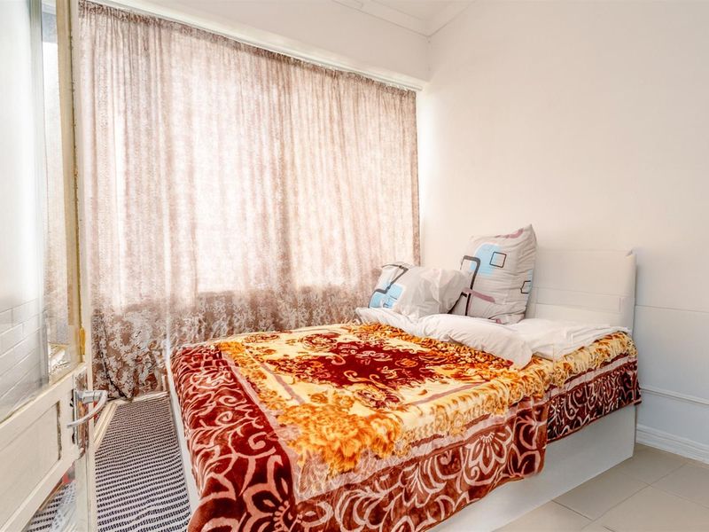 Spacious Apartment For Sale in Cyrildene, Johannesburg - Photo 7