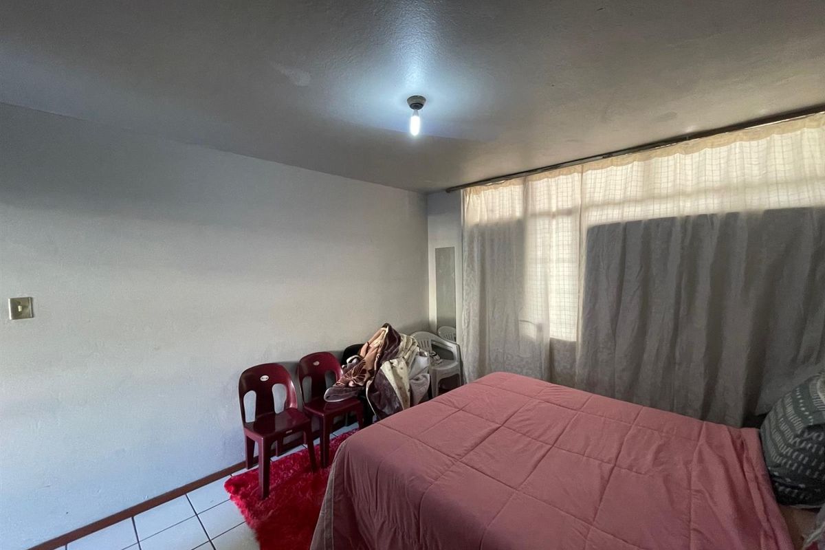 Investment Property for Sale in Sunnyside - Photo 5