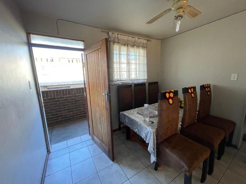 Investment Property for Sale in Sunnyside - Photo 3