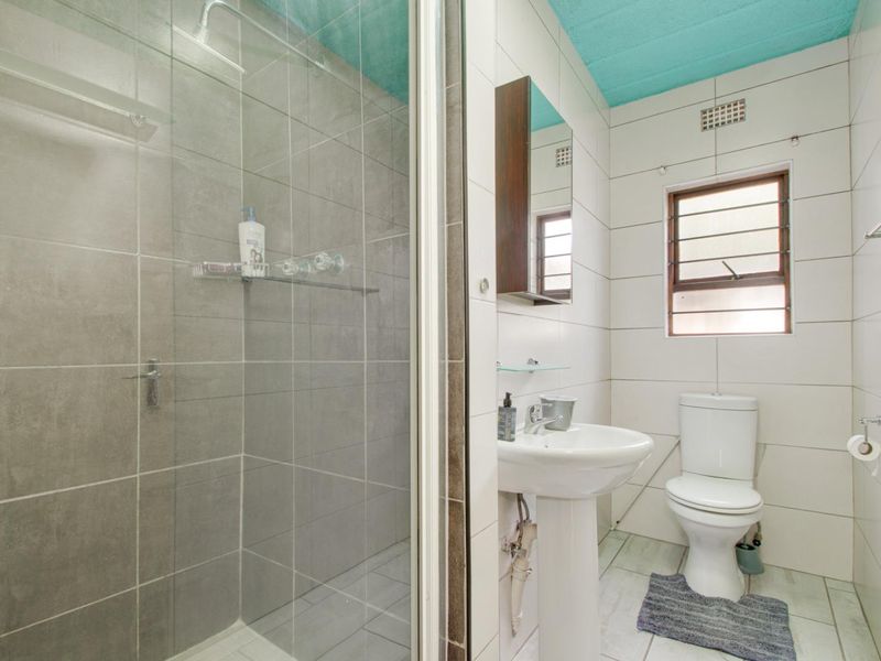 3 bedroom Apartment For Sale in Morningside, Sandton - Photo 6