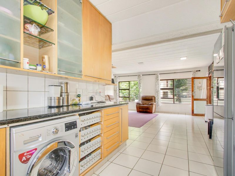 3 bedroom Apartment For Sale in Morningside, Sandton - Photo 10