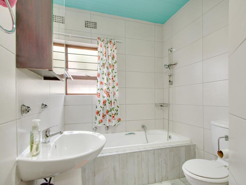 3 bedroom Apartment For Sale in Morningside, Sandton - Photo 4