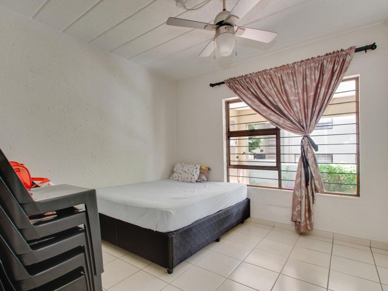 3 bedroom Apartment For Sale in Morningside, Sandton - Photo 5