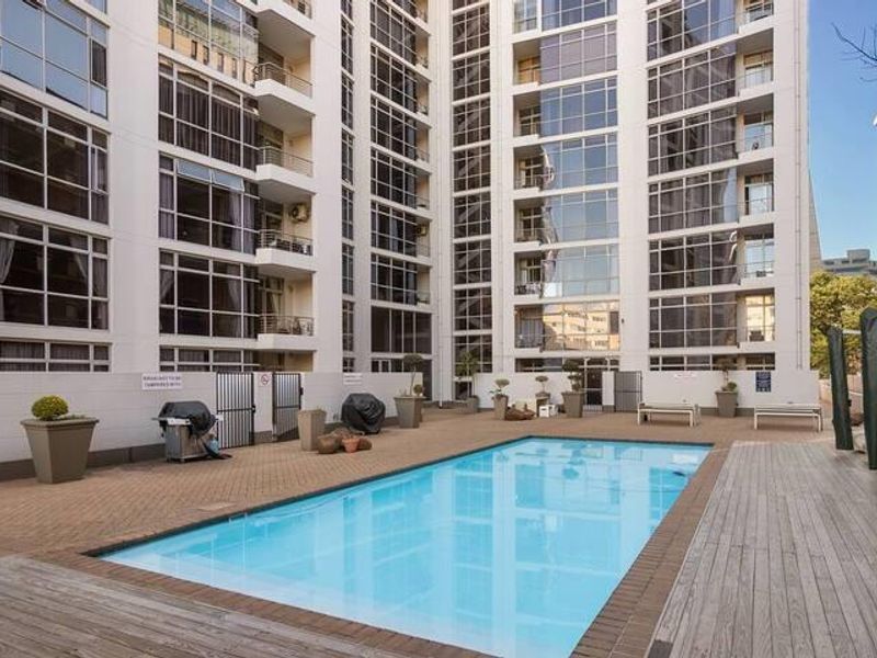 Apartment For Sale in Sandton Central, Sandton - Photo 2