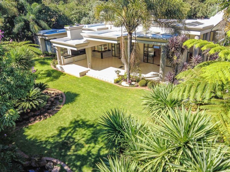 Exclusive Estate in Prestigious Faerie Glen Area - Photo 1