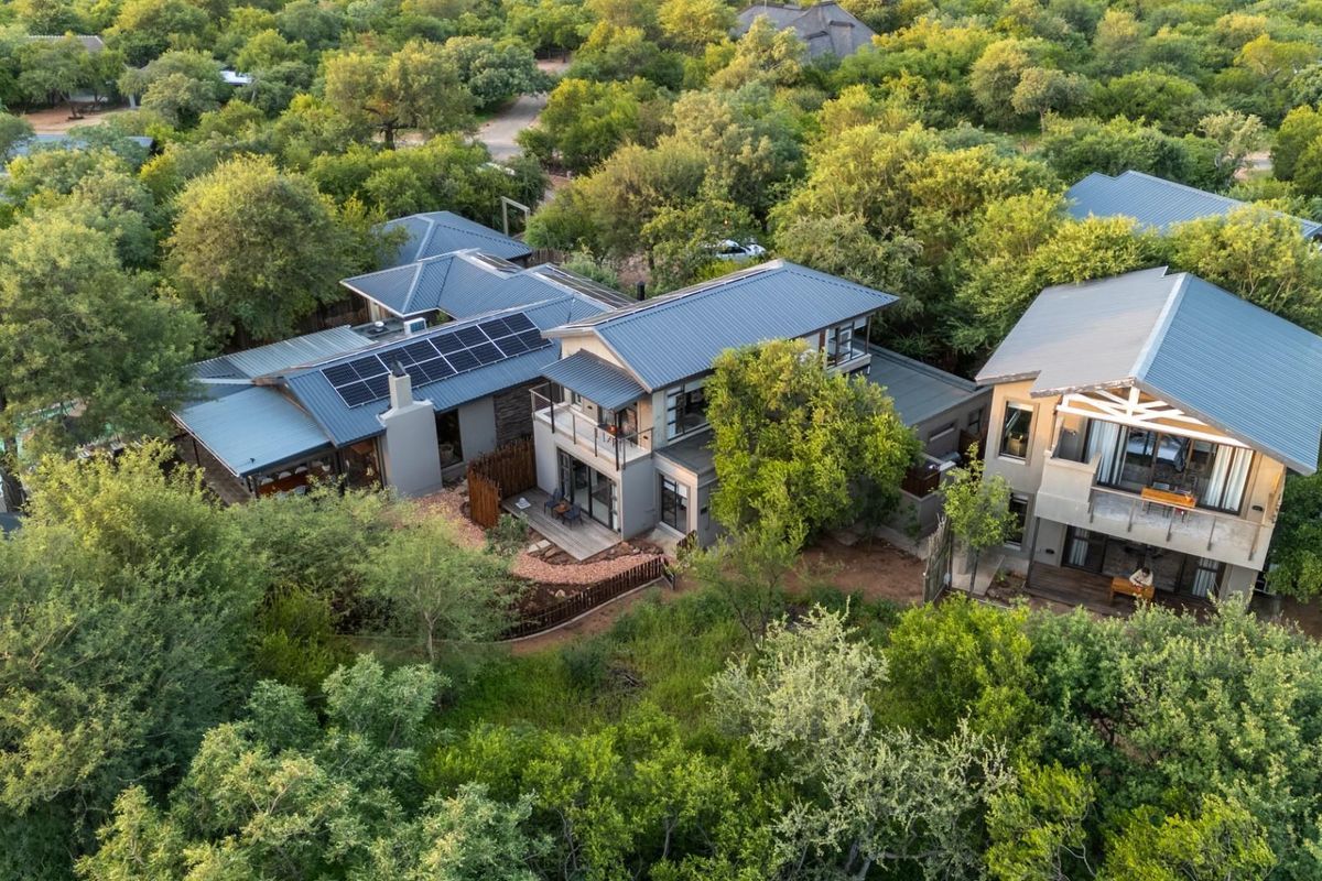 Luxury Bush Lodge For Sale  - Where The World Experiences Africa. - Photo 2