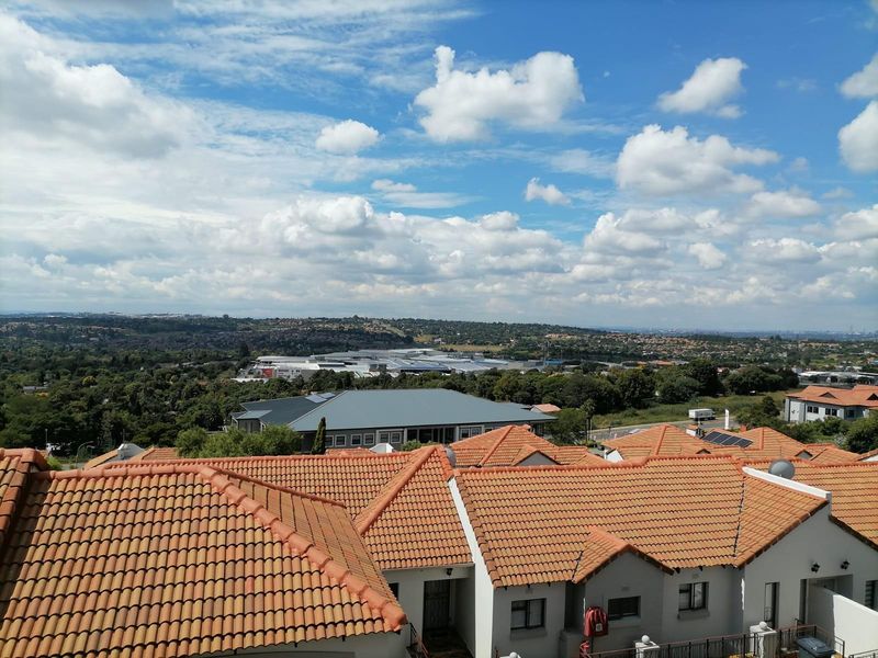 Townhouse for sale in Allen's Nek Roodepoort. - Photo 8