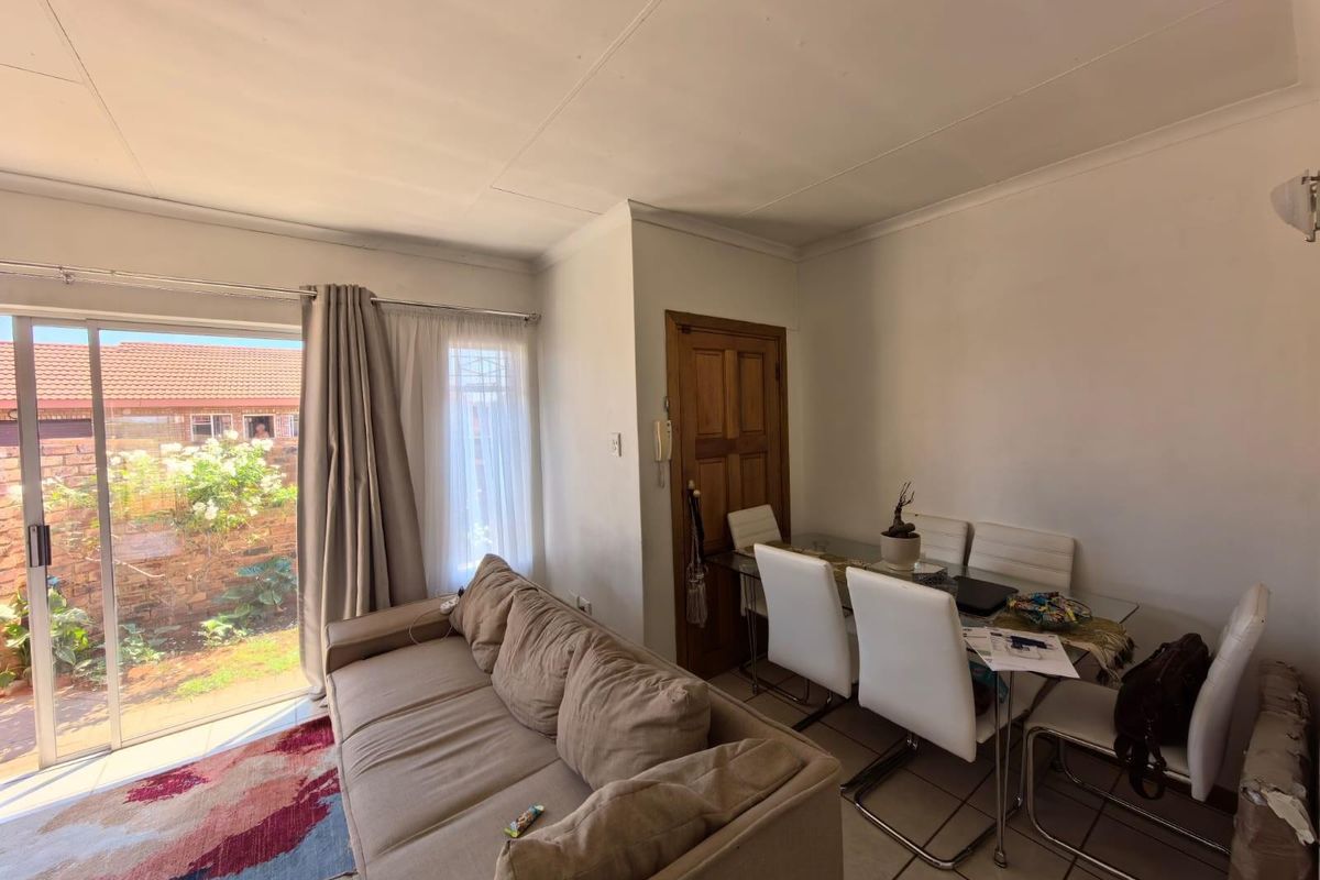 Corner-Stand Comfort: Your Private, Safe, Pet-Friendly Sanctuary in Riviera, Kimberley - Photo 4