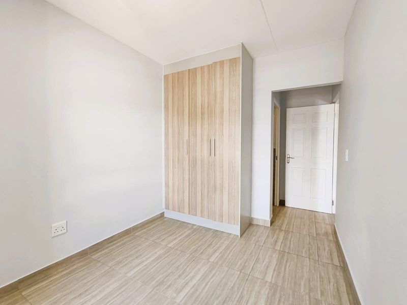 Ground Floor | Renovated 2-Bedroom, 2-Bathroom Unit | Parklands North, Blouberg - Photo 8