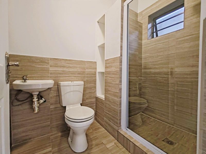 Ground Floor | Renovated 2-Bedroom, 2-Bathroom Unit | Parklands North, Blouberg - Photo 9