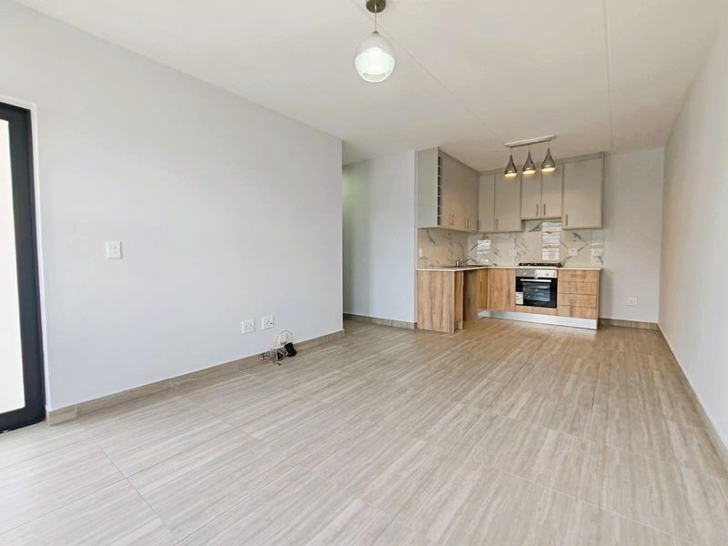 Ground Floor | Renovated 2-Bedroom, 2-Bathroom Unit | Parklands North, Blouberg - Photo 3