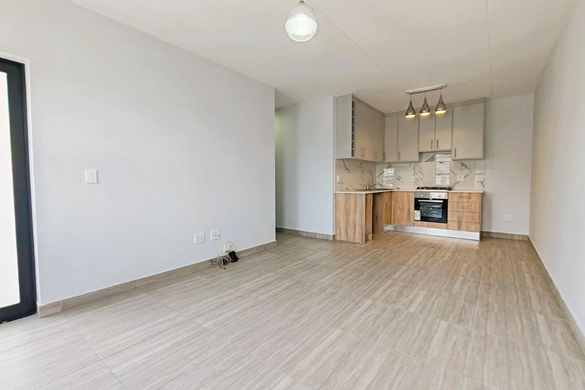 Ground Floor | Renovated 2-Bedroom, 2-Bathroom Unit | Parklands North, Blouberg - Photo 3