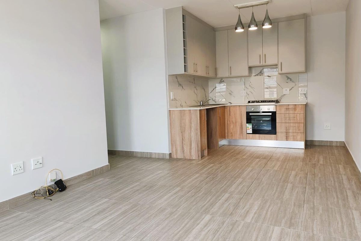 Ground Floor | Renovated 2-Bedroom, 2-Bathroom Unit | Parklands North, Blouberg - Photo 4