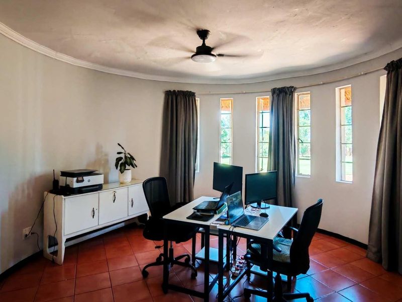 Farm For Sale in Hartbeespoort Rural, Hartbeespoort, North West - Photo 4