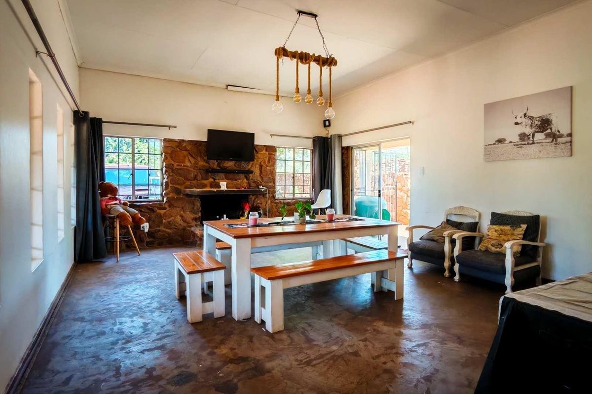 Farm For Sale in Hartbeespoort Rural, Hartbeespoort, North West - Photo 3