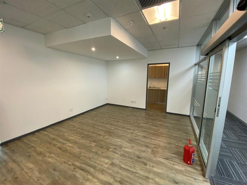 Offices with Harbour Views To Rent in Foreshore, Cape Town - Photo 7
