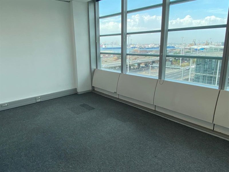 Offices with Harbour Views To Rent in Foreshore, Cape Town - Photo 4