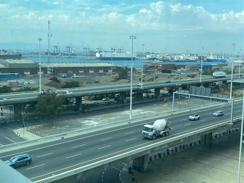 Offices with Harbour Views To Rent in Foreshore, Cape Town - Photo 3