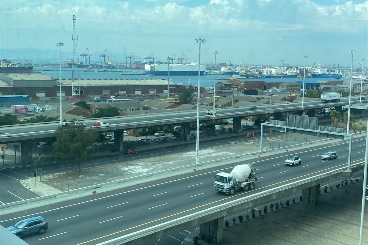 Offices with Harbour Views To Rent in Foreshore, Cape Town - Photo 3