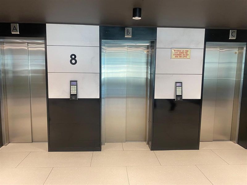 Offices with Harbour Views To Rent in Foreshore, Cape Town - Photo 5