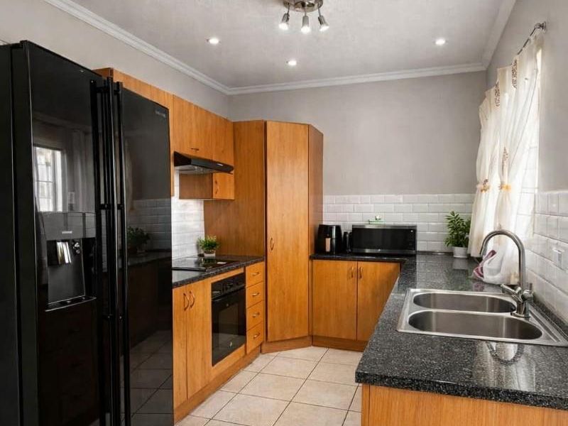 Apartment For Sale in Glen Marais, Kempton Park - Photo 3